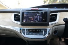 ホンダ 新型ジェイド ハイブリッドX　