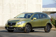 スズキ「SX4 S-CROSS」