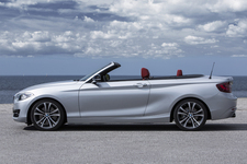 BMW  新型 2シリーズ カブリオレ