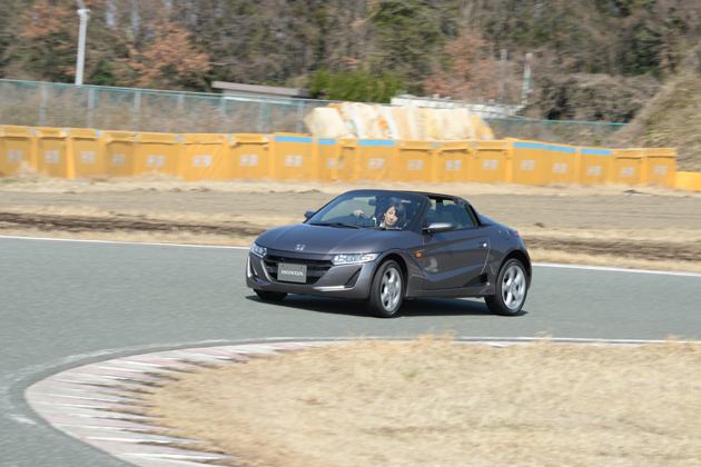 ホンダ 軽オープン「S660」(プロトタイプ) 試乗レポート/今井優杏