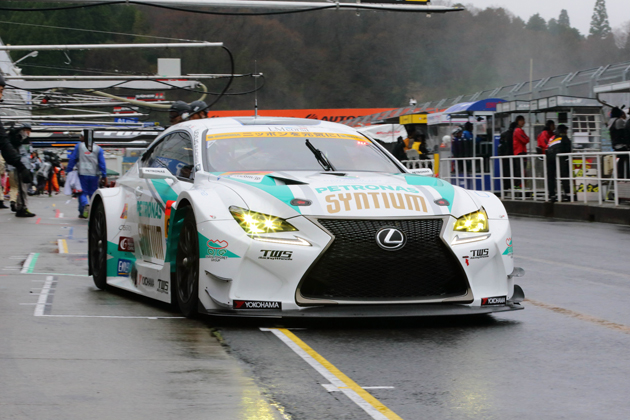 スーパーGT開幕戦、GT300クラスはトヨタ「プリウス」がぶっ