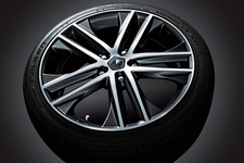 トヨタ新型オーリス モデリスタカスタムパーツ装着車