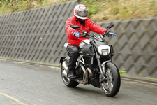 ドゥカティ Diavel Carbon