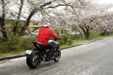 ドゥカティ Diavel Carbon