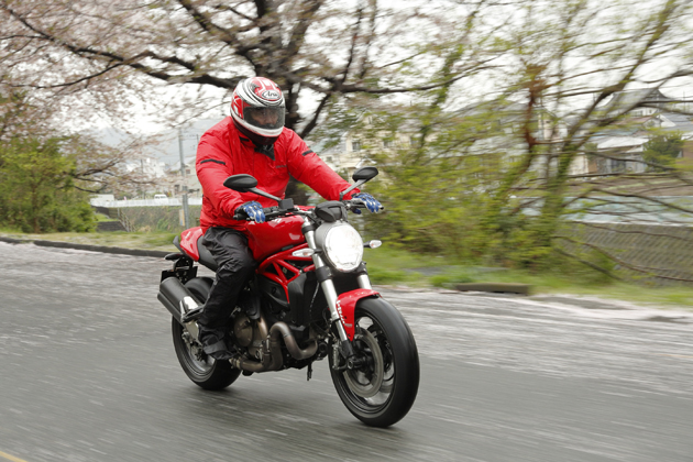 ドゥカティ Monster821