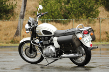 トライアンフ Bonneville T100