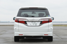 ホンダ オデッセイ 2.4 アブソルート EX　ボディカラー：ホワイトオーキッド・パール