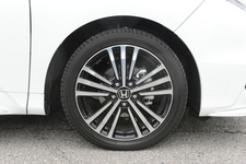 ホンダ オデッセイ 2.4 アブソルート EX　ボディカラー：ホワイトオーキッド・パール