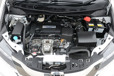 ホンダ オデッセイ 2.4 アブソルート EX　ボディカラー：ホワイトオーキッド・パール