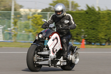 電動バイク「zecOO（ゼクー）」