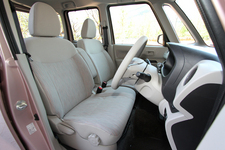 三菱 eKスペース G[e-Assist](2015年モデル)[FF／ボディカラー：サクラピンクメタリック/ホワイトパール] 試乗レポート／渡辺陽一郎