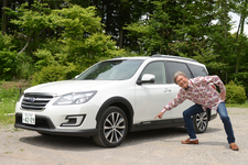スバル エクシーガ CROSSOVER7(クロスオーバーセブン)[AWD/ボディカラー：クリスタルホワイト・パール(特別色)／内装色：タン/ブラック・ブルーグリーンステッチ] 試乗レポート／国沢光宏