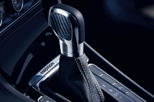 フォルクスワーゲン ゴルフ R ヴァリアント ※写真は一部日本仕様と異なる場合有