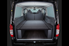 日産 NV350キャラバン トランスポーター