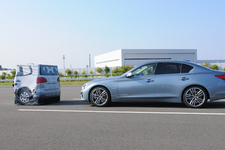 エマージェンシーブレーキ（ミリ波レーダー方式）