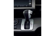 ホンダ フリード Hybrid特別仕様車 [プレミアムエディション] 本革巻セレクトレバー