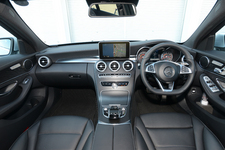 メルセデス・ベンツ 新型 Cクラスステーションワゴン「C180 SPORT」ミニ試乗レポート／今井優杏