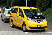 日産 NV200タクシー出発式