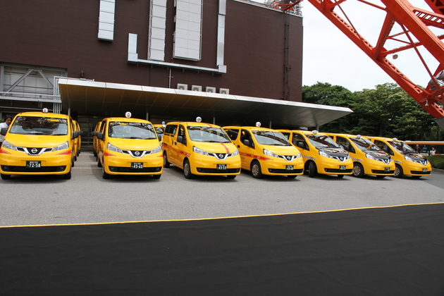 日産 NV200タクシー