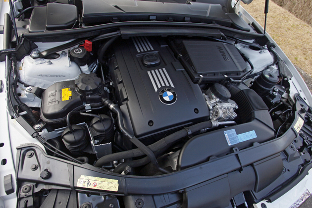 直列6気筒 DOHCエンジン