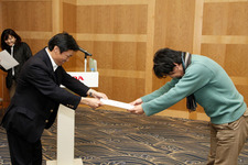 媒体対抗燃費レース 表彰式1