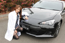 スバル「BRZ」×渕脇レイナ