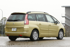 リアスタイリング