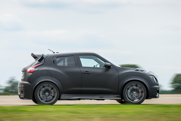 DCT ジュークR 2.0 改 日産 ジューク-R が「2.0」に進化…GT-R NISMO の600hpエンジン