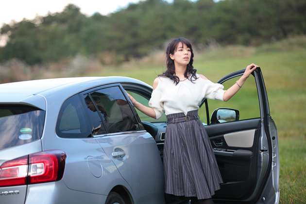 美女 クルマ スバル レヴォーグ 画像ギャラリー No 7 業界先取り 業界ニュース 自動車ニュース22国産車から輸入車まで Mota