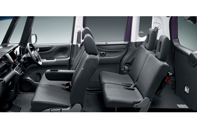 N-BOX + Custom 車いす仕様車 特別仕様車 SSパッケージ