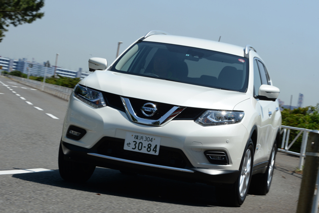 日産「エクストレイル」の新型と旧型を比較してみた