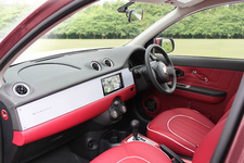 光岡 ビュートなでしこ