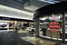 Mercedes me Tokyo HANEDA