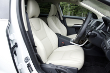 北欧から最新ディーゼルエンジンが攻めて来た！「ボルボ クリーンディーゼルモデル」試乗レポート／国沢光宏