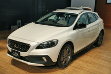 V40 クロスカントリー