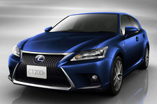 レクサス CT200h “F SPORT”（ディープブルーマイカ）