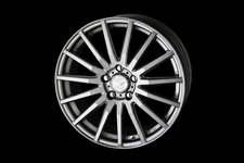 トヨタ シエンタ（TRD）