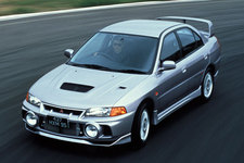 三菱 ランサーエボリューションIV