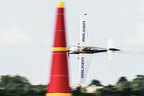 室屋義秀選手(Team FALKEN)／「Red Bull Air Race World Championship」第5戦