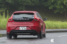 ボルボ V40 T3(「Drive-E」新開発  1.5リッターガソリン 直噴ターボエンジン搭載モデル)試乗レポート／大谷達也