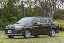 トヨタ「カローラ」