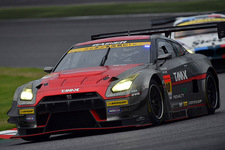 【スーパーGT 第5戦】88kgのハンデを跳ね返しGAINER TANAX GT-Rが今季2勝目！[300クラス]