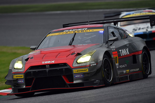 【スーパーGT 第5戦】88kgのハンデを跳ね返しGAINER TANAX GT-Rが今季2勝目！[300クラス]