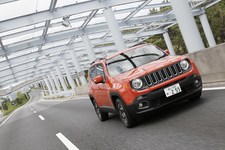 新型コンパクトSUV「JEEP Renegade(ジープ レネゲード)」国内初・速攻試乗レポート／今井優杏