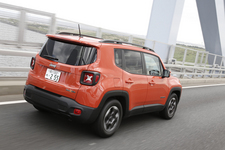 新型コンパクトSUV「JEEP Renegade(ジープ レネゲード)」国内初・速攻試乗レポート／今井優杏