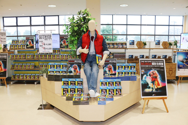 映画の中から飛び出した デロリアンの撮影イベントを実施 画像ギャラリー No 2 業界先取り 業界ニュース 自動車ニュース21国産車から輸入車まで Mota