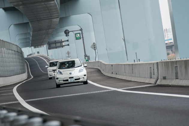 神奈川県と実証実験を行った日産の自動運転テスト車両（ベース車：リーフ）