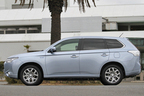 三菱 旧型アウトランダーPHEV