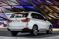 BMW 新型 X5 xDrive40e