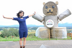 クマのポーズを真似するやっさん　安枝瞳×ホンダS660 in 北海道